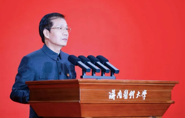 海医校长开学典礼讲话：拒当“杠精”，不做“戏精”，远离“柠檬精”