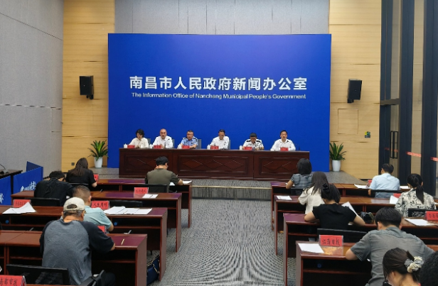 南昌再邀游客共赴国庆“烟花之约”，打造城市主题沉浸式烟花秀